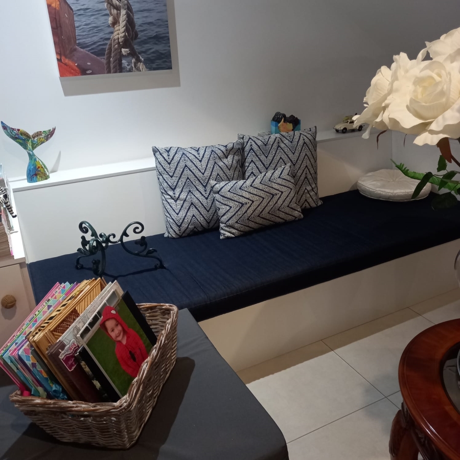 4 Bedroom Property for Sale in Menkenkop Western Cape